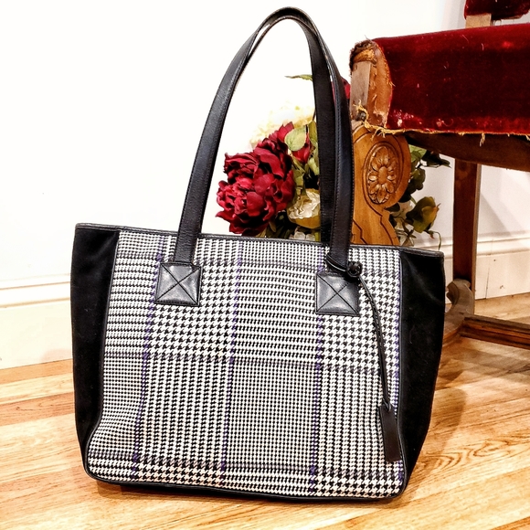 Ralph Lauren Handbags - ❗FINAL DROP❗Ralph Lauren Houndstooth Hand Bag